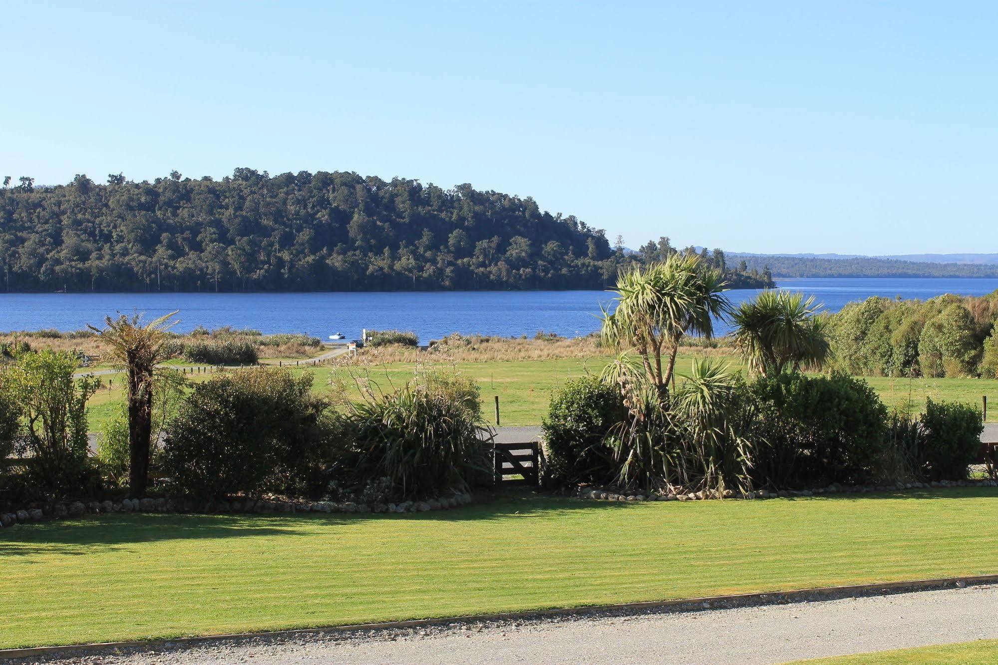 Lake Brunner Eco Lodge Moana Exterior foto